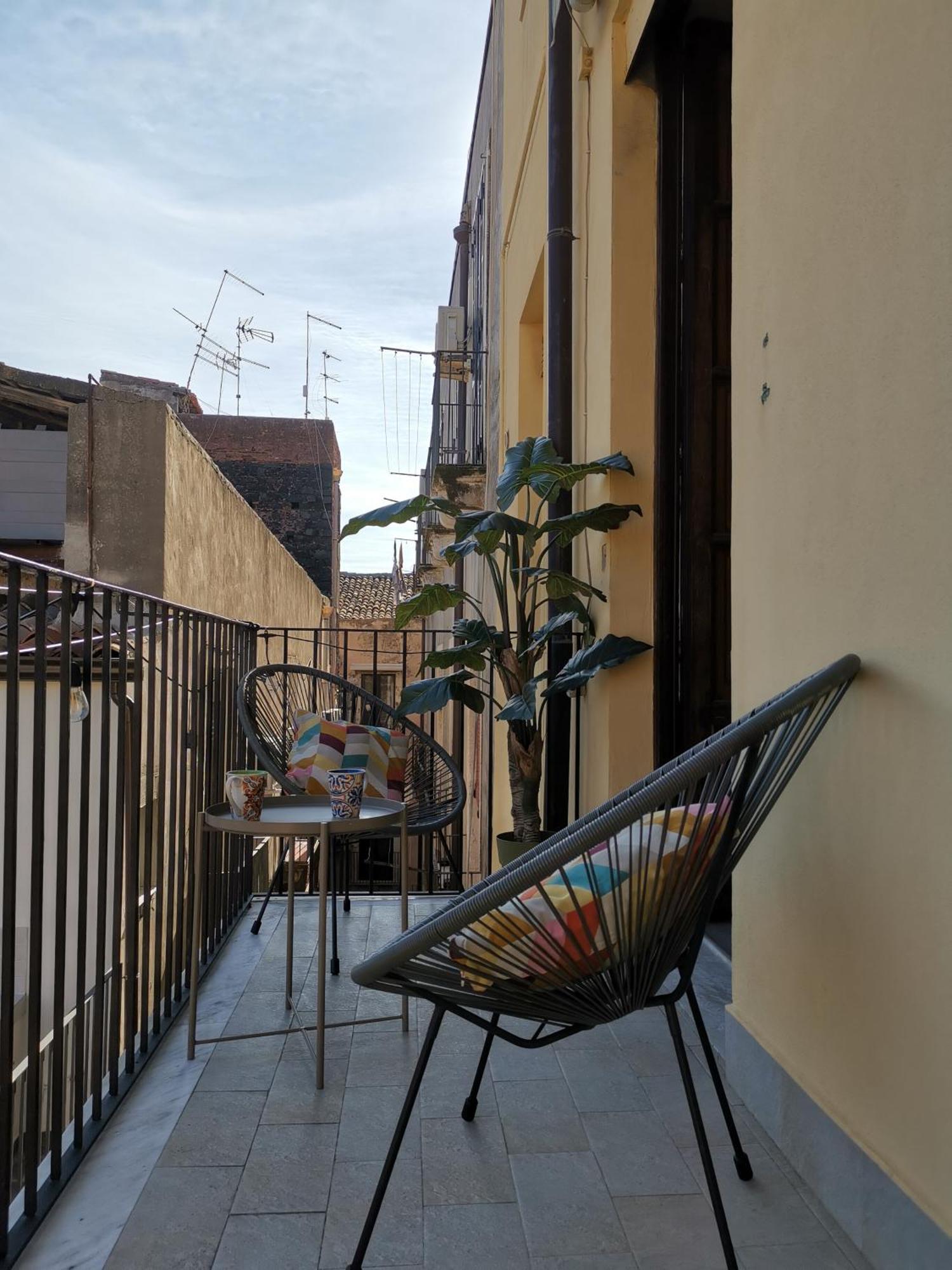 Tiritu Apartments Catania Exterior photo